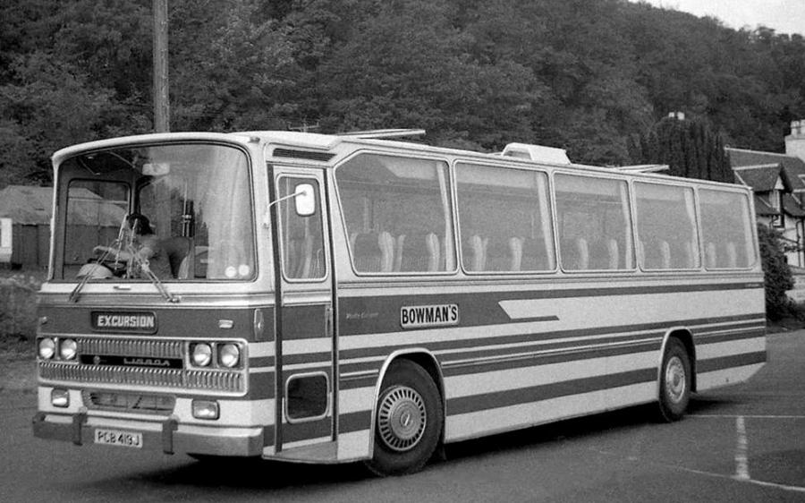 AEC Reliance 6MU4R Caetano Lisboa (C51F) '1971